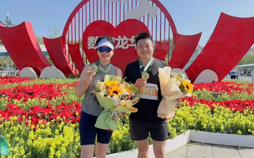 奮斗龍馬 |興千田CEO帶領(lǐng)團隊參加2023深圳龍華半程馬拉松6