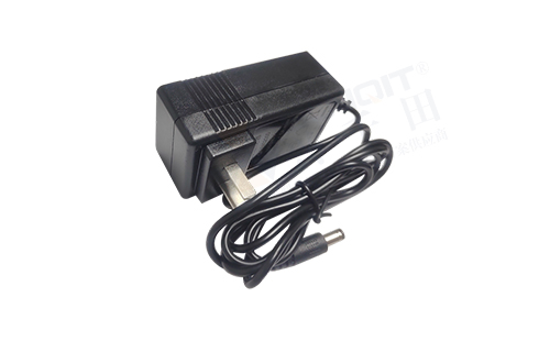 24V電源適配器實圖